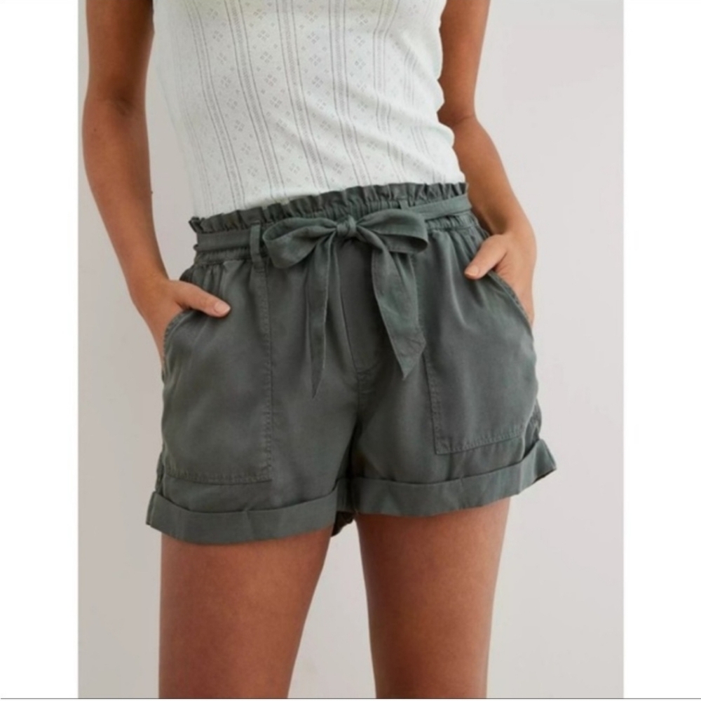 Aerie High Waisted Elasticized Paperbag Camp Shorts Moss Green NO BELT Size L